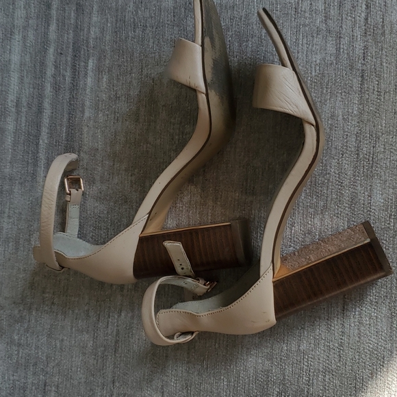 Witchery Heels, Size 7, Nude - Picture 5 of 8